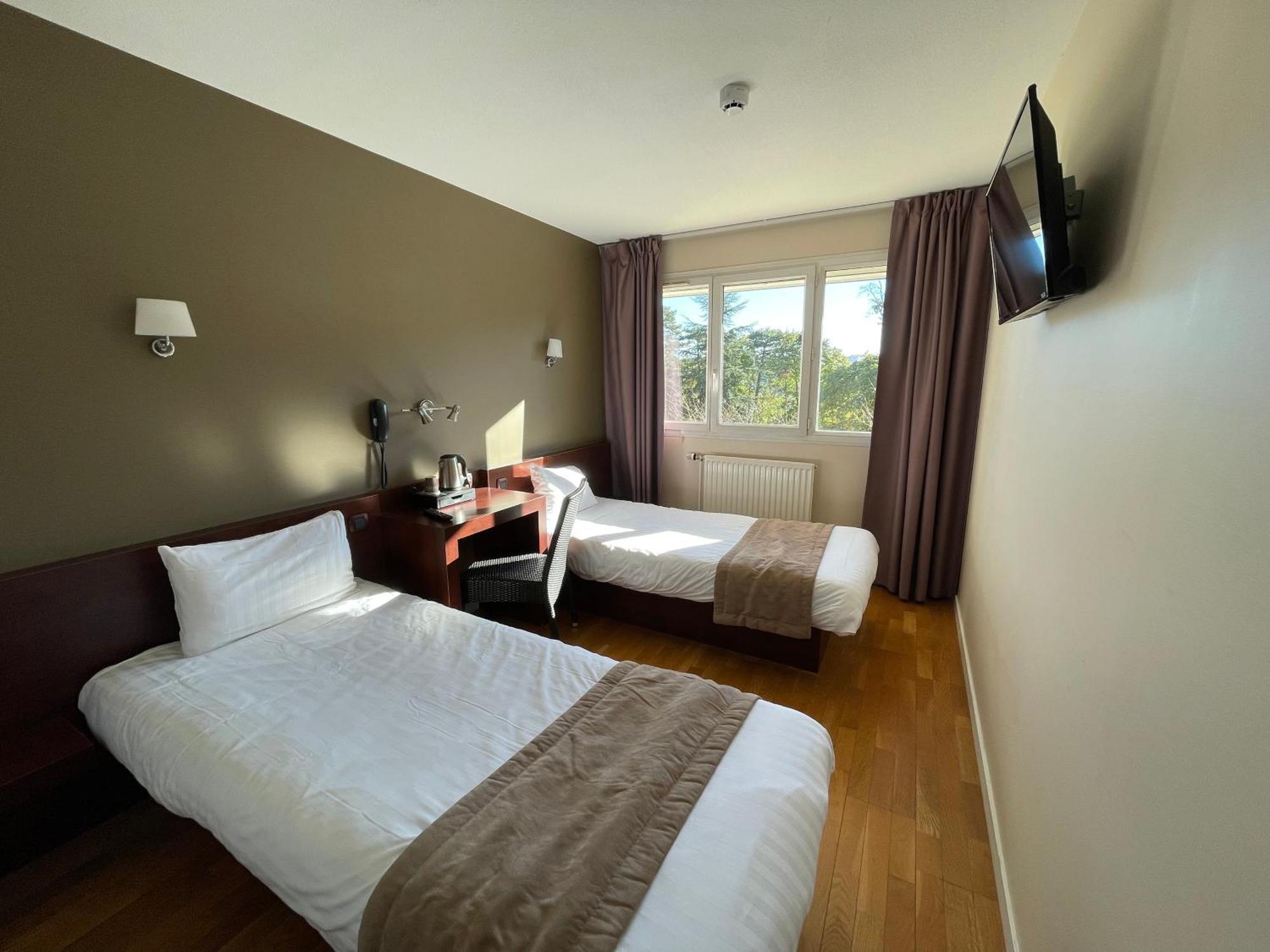 Valpre Hotel